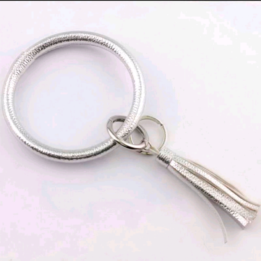 Metallic Key Ring Bangle